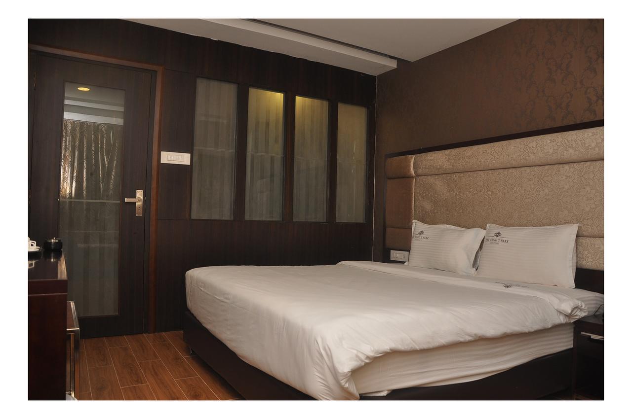 The Kings Park Residency Hotell Chennai Exteriör bild