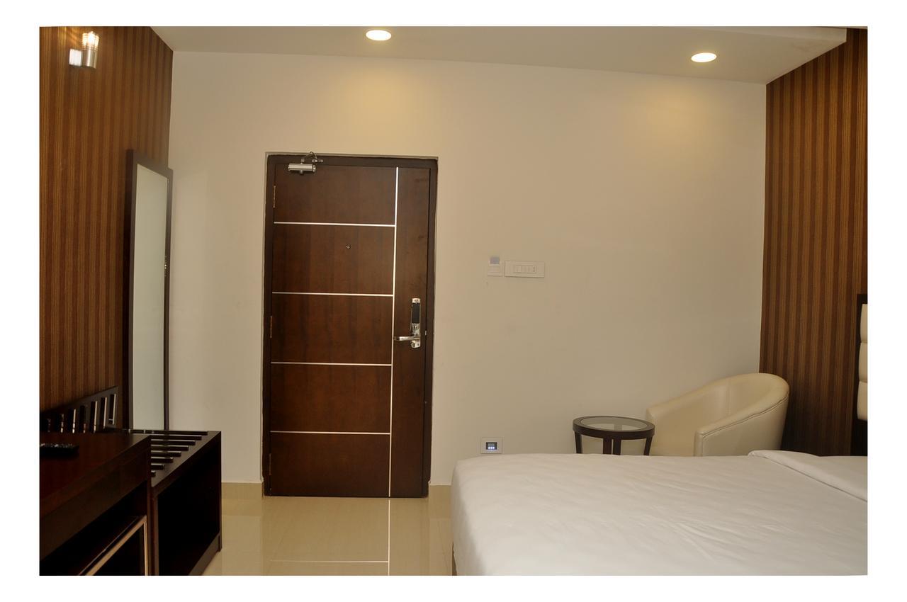 The Kings Park Residency Hotell Chennai Exteriör bild