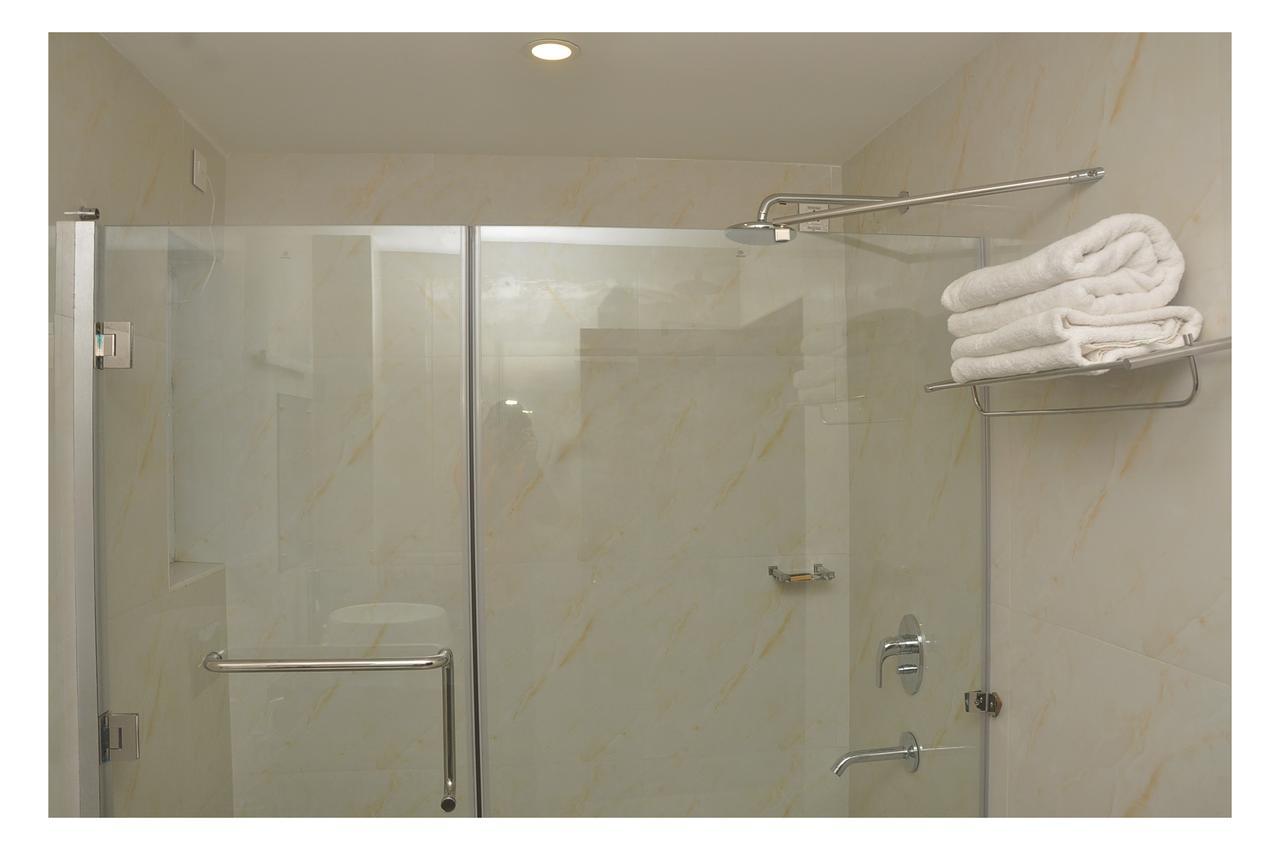 The Kings Park Residency Hotell Chennai Exteriör bild